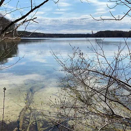 Plaue Auszeit Mit Privatstrand Und Bootsliegeplatz