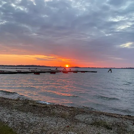 Plaue Auszeit Mit Privatstrand Und Bootsliegeplatz