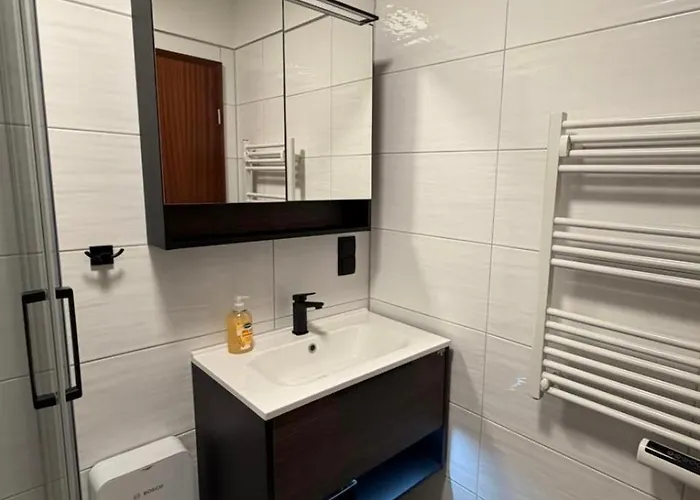 Plaue Auszeit Mit Privatstrand Und Bootsliegeplatz Zislow