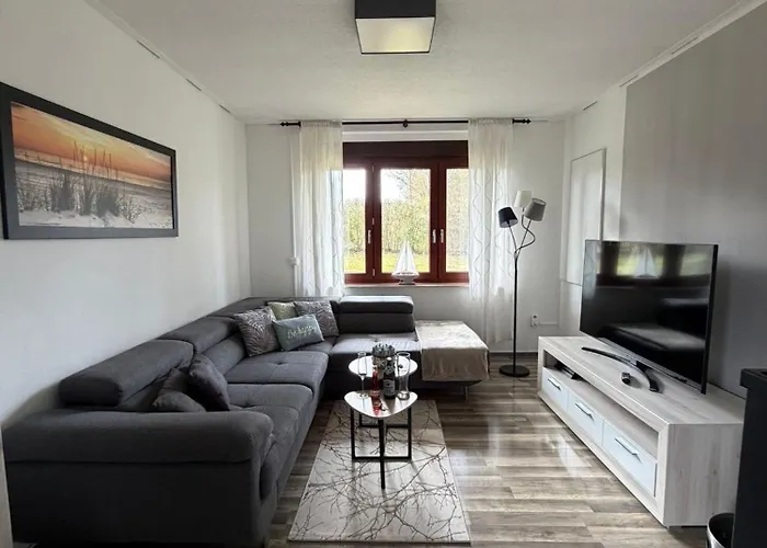 Plaue Auszeit Mit Privatstrand Und Bootsliegeplatz